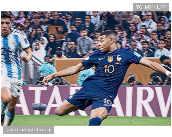 姆巴佩如何成为现代足球战术体系中的核心驱动力？