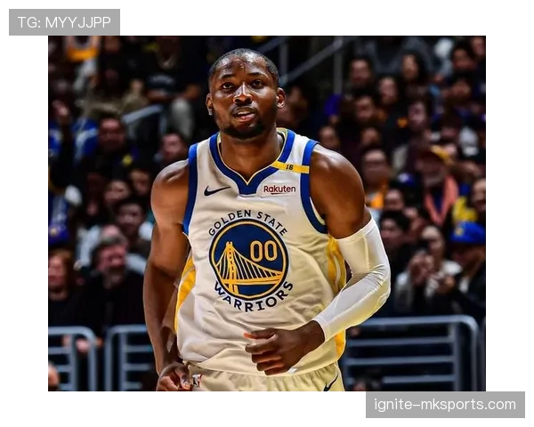 库明加挡拆制造威胁拉开空间 提升勇士进攻多样性